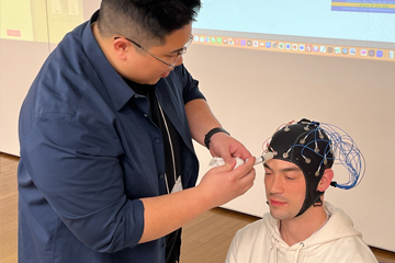 Prepare with EEG cap